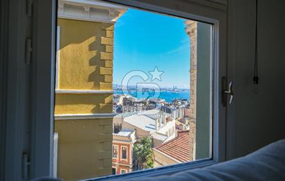 GALATA'NIN KALBİNDE, AİRBNB İZİNLİ, MANZARALI BALKONLU 2+1 DAİRE
