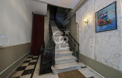 GALATA'NIN KALBİNDE, AİRBNB İZİNLİ, MANZARALI BALKONLU 2+1 DAİRE