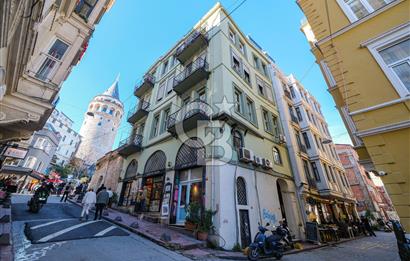 GALATA'NIN KALBİNDE, AİRBNB İZİNLİ, MANZARALI BALKONLU 2+1 DAİRE