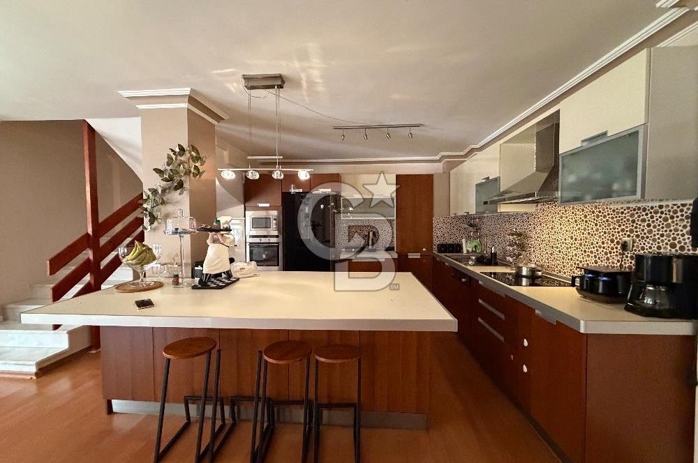 İLKO SİTESİNDE ÇİFT PARSEL HEM EV HEM İŞ YERİ İÇİN KİRALIK VİLLA