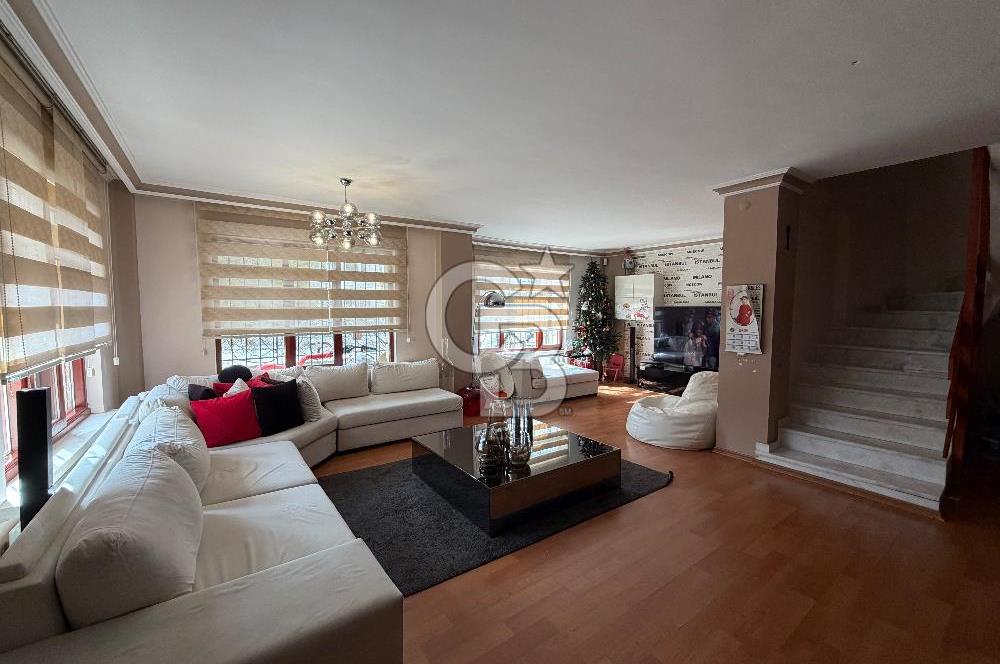 İLKO SİTESİNDE ÇİFT PARSEL HEM EV HEM İŞ YERİ İÇİN KİRALIK VİLLA