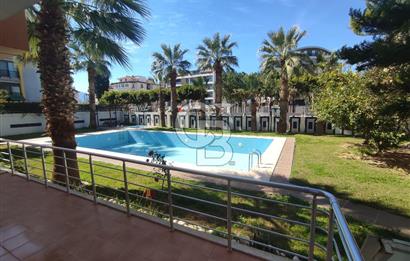 KONAKLAR BÖLGESİNDE HAVUZLU SİTEDE SATILIK 1+1