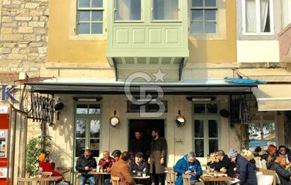 Alaçatının Kalbinde İşletmeye Hazır Benzersiz Mülk