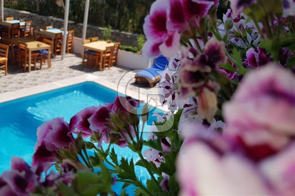 Denize 5 Dk yürüme mesafesinde Satılık Butik Otel