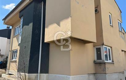 GÖLBAŞI KIREVLERİ SİTESİ'NDE NATAMAM SATILIK TRİPLEKS VİLLA