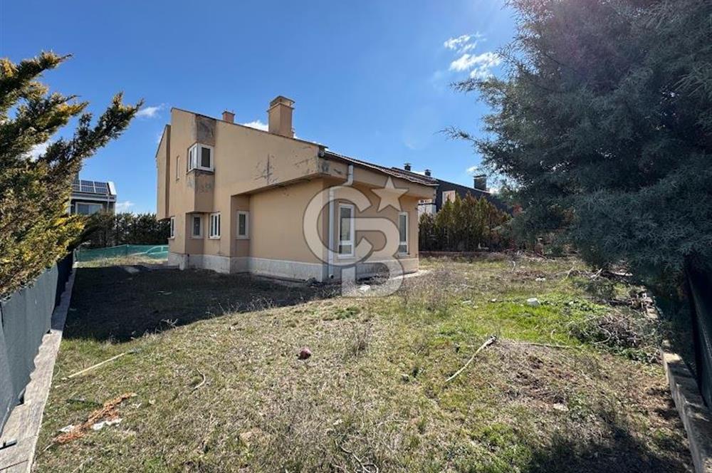 GÖLBAŞI KIREVLERİ SİTESİ'NDE NATAMAM SATILIK TRİPLEKS VİLLA