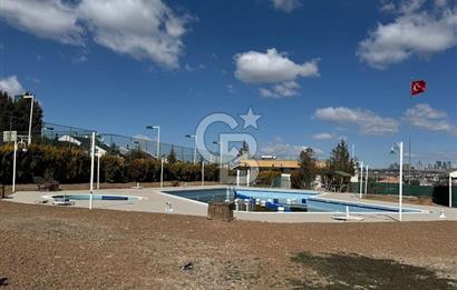 GÖLBAŞI KIREVLERİ SİTESİ'NDE NATAMAM SATILIK TRİPLEKS VİLLA