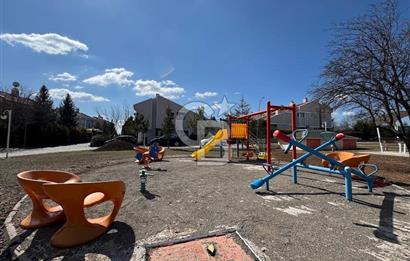 GÖLBAŞI KIREVLERİ SİTESİ'NDE NATAMAM SATILIK TRİPLEKS VİLLA