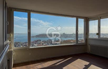 İstanbul’un Kartpostalı Bu Evin Penceresinde