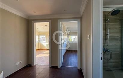 İstanbul’un Kartpostalı Bu Evin Penceresinde