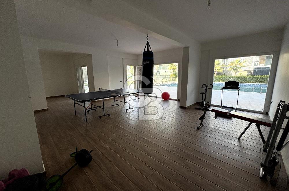 Değirmenderede Ebeveyn Banyolu Havuzlu Donanımlı Site İçinde 2+1