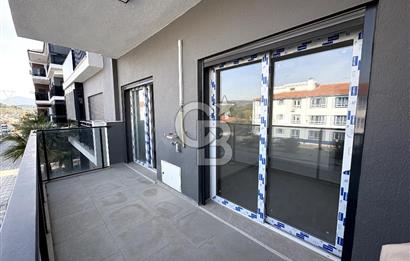 Değirmenderede Ebeveyn Banyolu Havuzlu Donanımlı Site İçinde 2+1