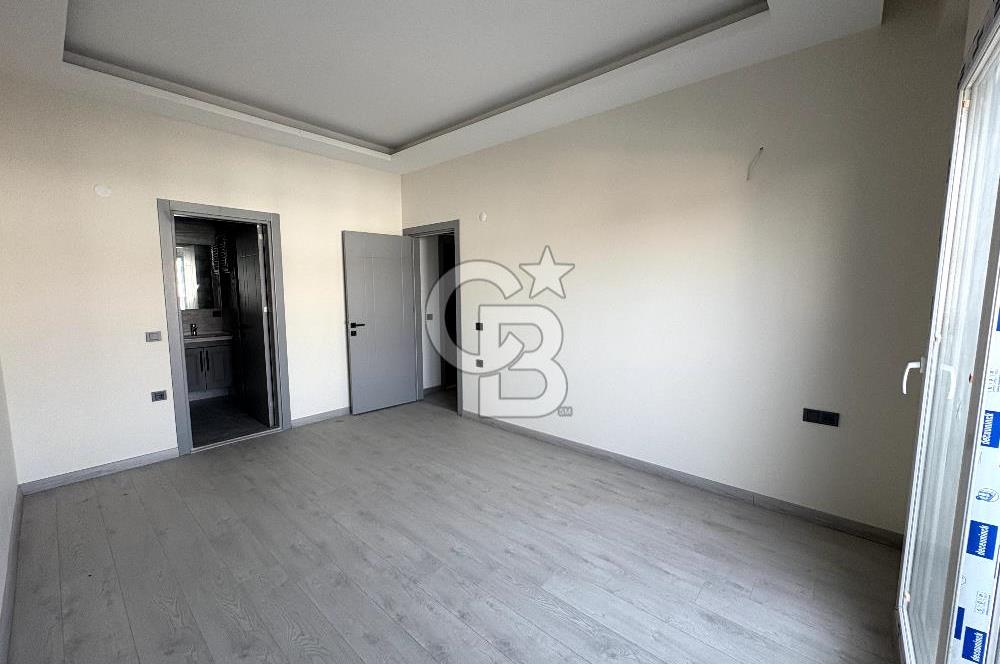 Değirmenderede Ebeveyn Banyolu Havuzlu Donanımlı Site İçinde 2+1