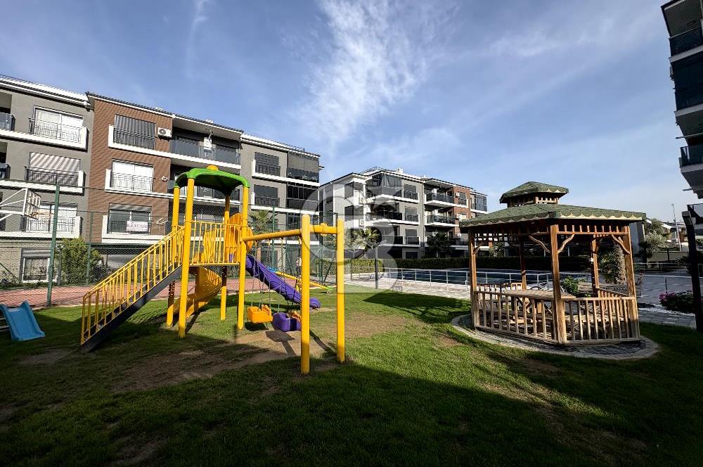 Değirmenderede Ebeveyn Banyolu Havuzlu Donanımlı Site İçinde 2+1