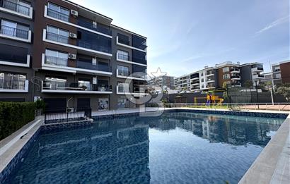 Değirmenderede Ebeveyn Banyolu Havuzlu Donanımlı Site İçinde 2+1