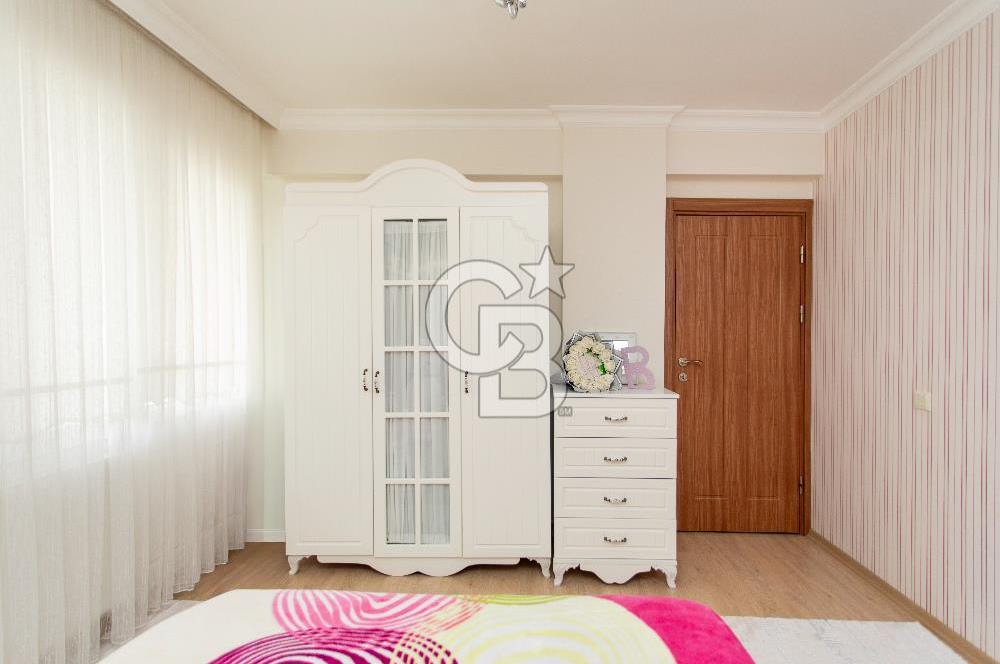 Menemen Uğur Mumcu Mah. Site İçerisinde Satılık 4+1 Daire