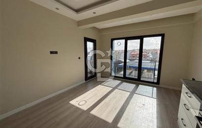 CB KiNG'DEN CENGİZ TOPEL CADDESİ'NDE 2+1 SIFIR KİRALIK DAİRE