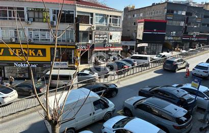 Fatih Süleymaniye Nezih Bey İş Hanında Giriş Üstü Dükkan