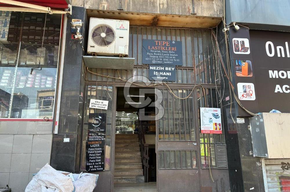 Fatih Süleymaniye Nezih Bey İş Hanında Giriş Üstü Dükkan