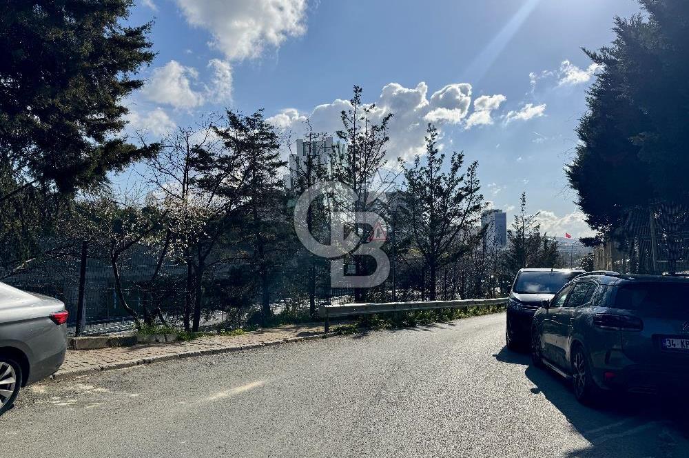 ALTINTEPE’DE GENÇ BİNADA ÖZEL TERASLI BAKIMLI 1+1 DAİRE