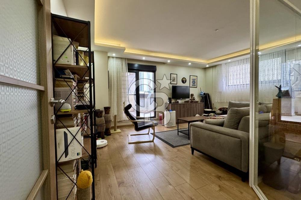 ALTINTEPE’DE GENÇ BİNADA ÖZEL TERASLI BAKIMLI 1+1 DAİRE