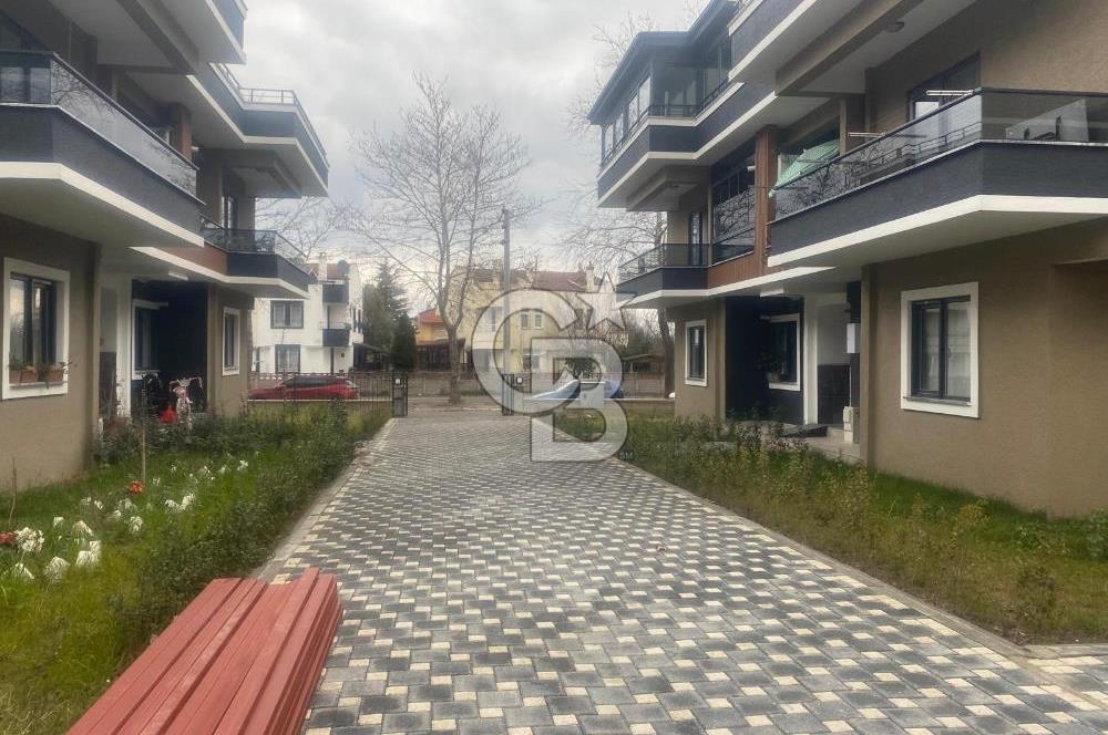 YALOVA ALTINOVA SARALKENT DENİZE YÜRÜME MESAFEDE SATILIK 2+1