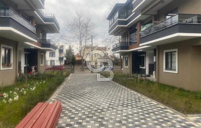 YALOVA ALTINOVA SARALKENT DENİZE YÜRÜME MESAFEDE SATILIK 2+1