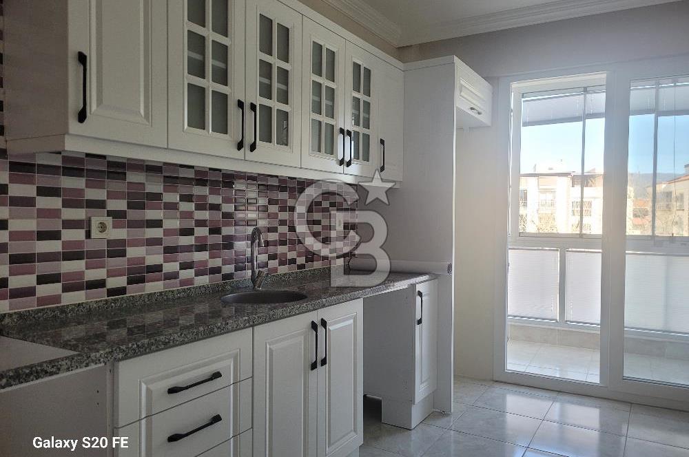 Menemen İsmet İnönü’de Park Karşısı | Çift Cepheli | Asansörlü | Kapalı Mutfaklı Ferah Daire