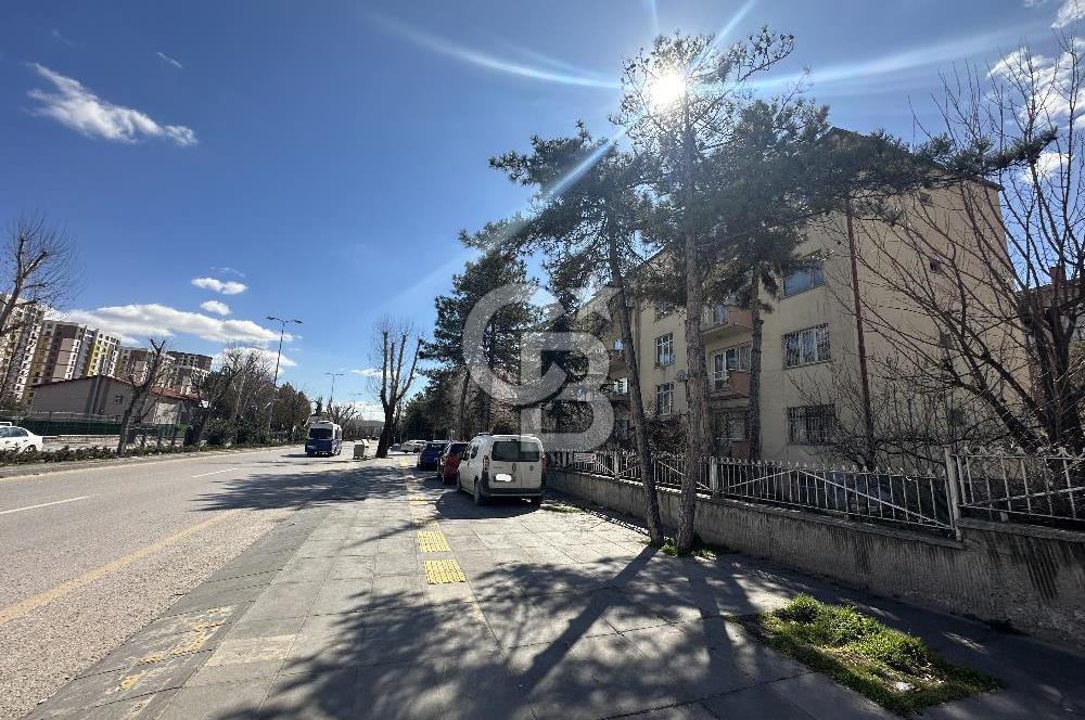 Y.Kemal Cad.Üzerinde, Yenilenmiş, Eşyasız,Boş,110 m² Kiralık 2+1