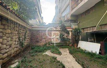 Buca Menderes Caddesi 270 m² 3 Katlı Devren Kiralık Restaurant