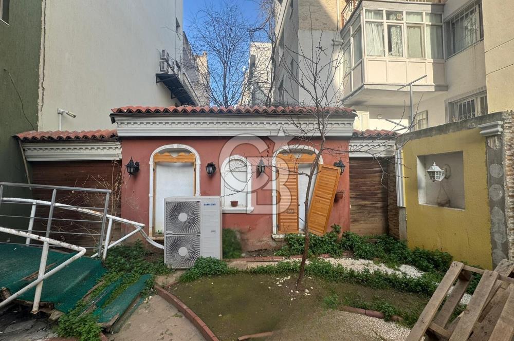 Buca Menderes Caddesi 270 m² 3 Katlı Devren Kiralık Restaurant