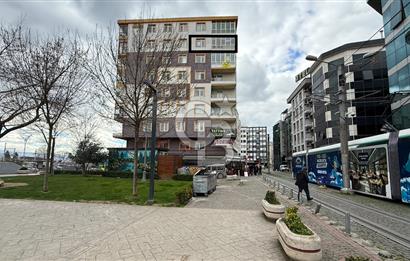 İZMİT ÇARŞI MERKEZDE KİRALIK ARAKAT 2+1 DAİRE.