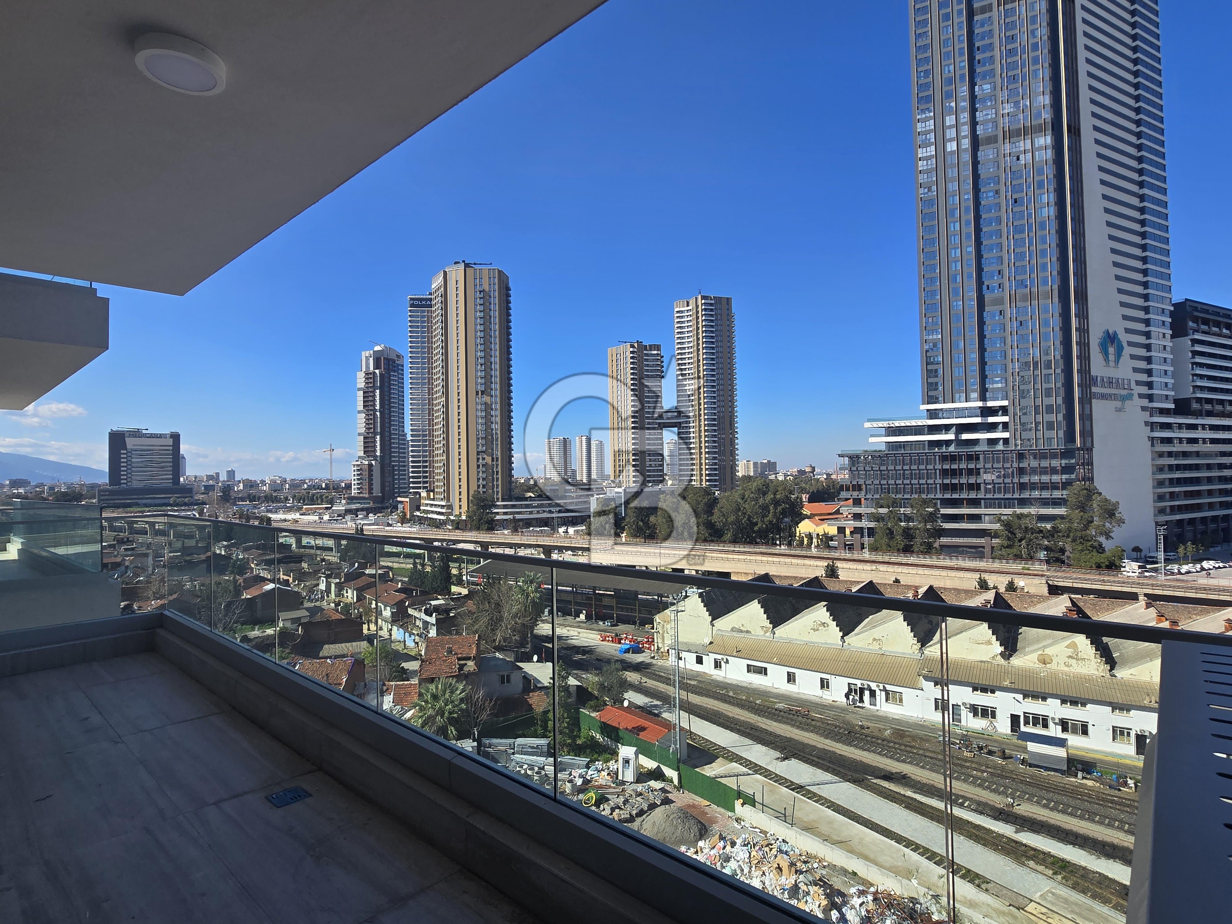 MUSELAND EVREN'İNDEN MEGAPOL İZMİR 'DE 2+1 DAİRE