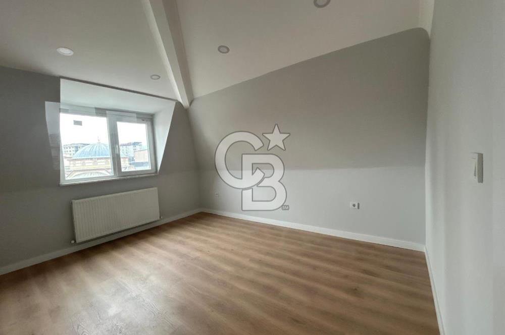 Kartal'da Sahile ve Ulaşıma Yakın 3+1 Çift Banyolu Dubleks Daire