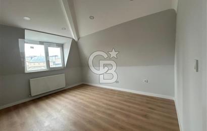 Kartal'da Sahile ve Ulaşıma Yakın 3+1 Çift Banyolu Dubleks Daire