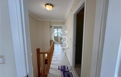 Çeşme Alaçatı `da Havuzlu Site İçerisinde 3+1 Kiralık Villa