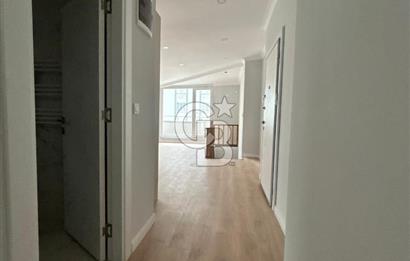 Kartal'da Sahile ve Ulaşıma Yakın 3+1 Çift Banyolu Dubleks Daire