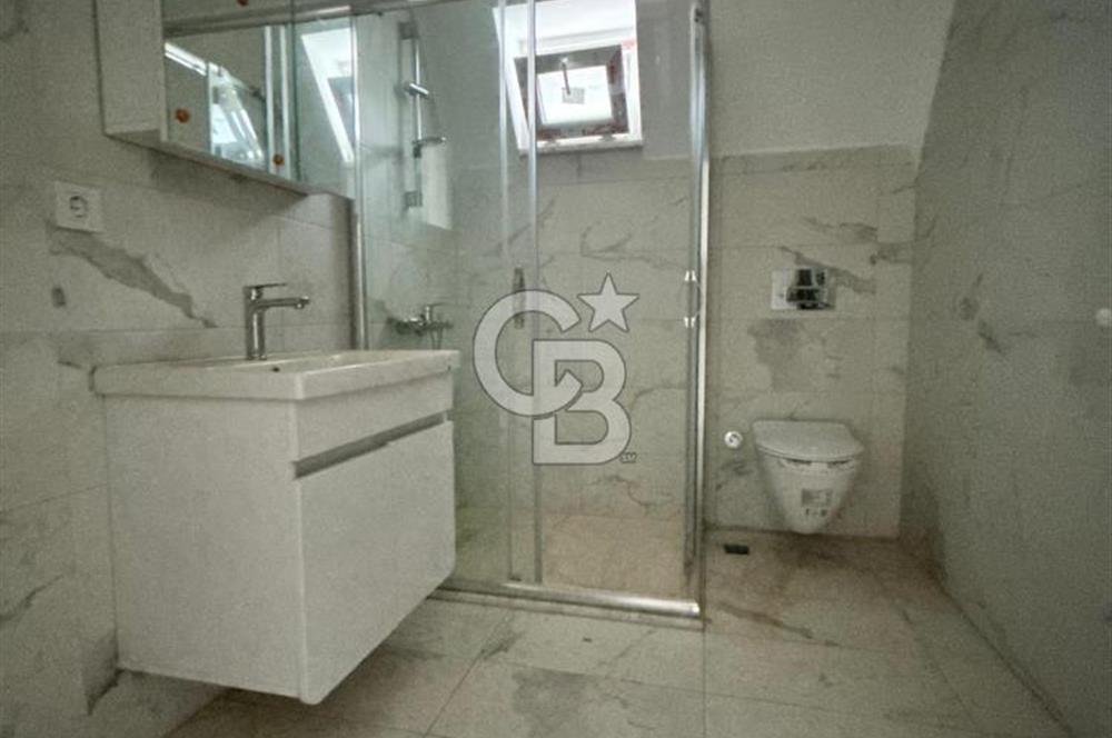 Kartal'da Sahile ve Ulaşıma Yakın 3+1 Çift Banyolu Dubleks Daire