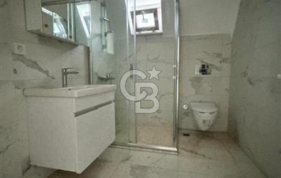 Kartal'da Sahile ve Ulaşıma Yakın 3+1 Çift Banyolu Dubleks Daire