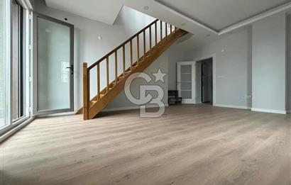 Kartal'da Sahile ve Ulaşıma Yakın 3+1 Çift Banyolu Dubleks Daire