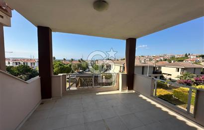 Çeşme Alaçatı `da Havuzlu Site İçerisinde 3+1 Kiralık Villa