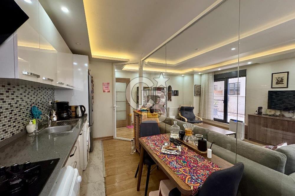 ALTINTEPE’DE GENÇ BİNADA ÖZEL TERASLI BAKIMLI 1+1 DAİRE