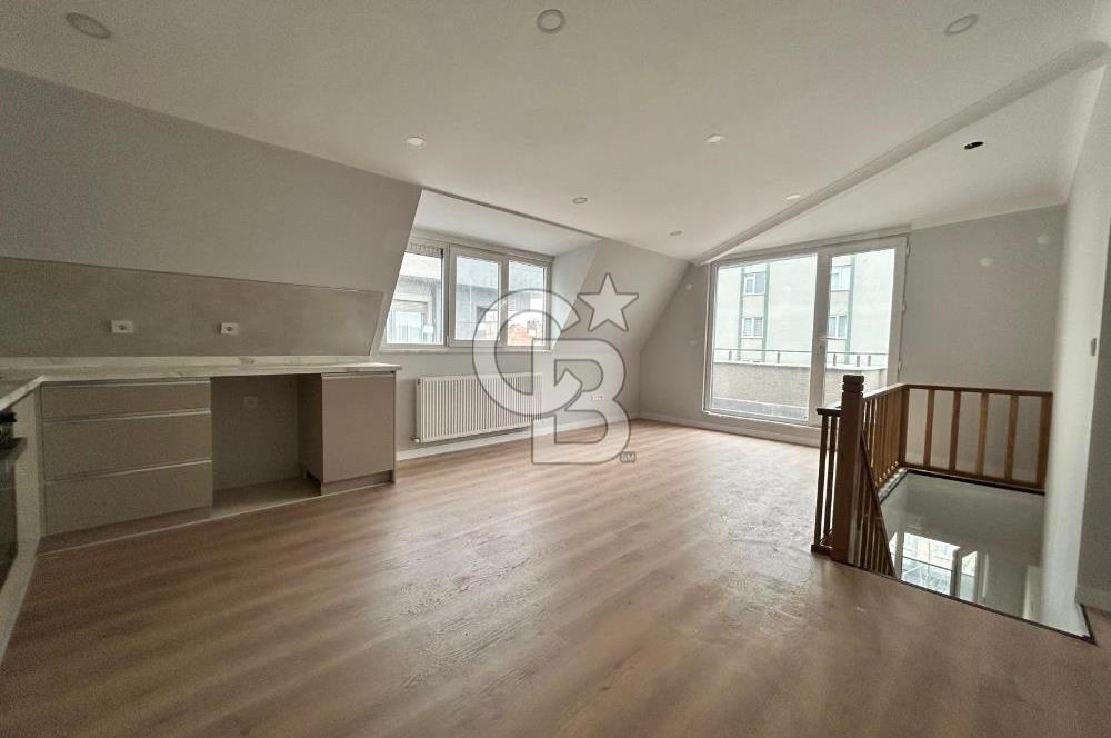 Kartal'da Sahile ve Ulaşıma Yakın 3+1 Çift Banyolu Dubleks Daire