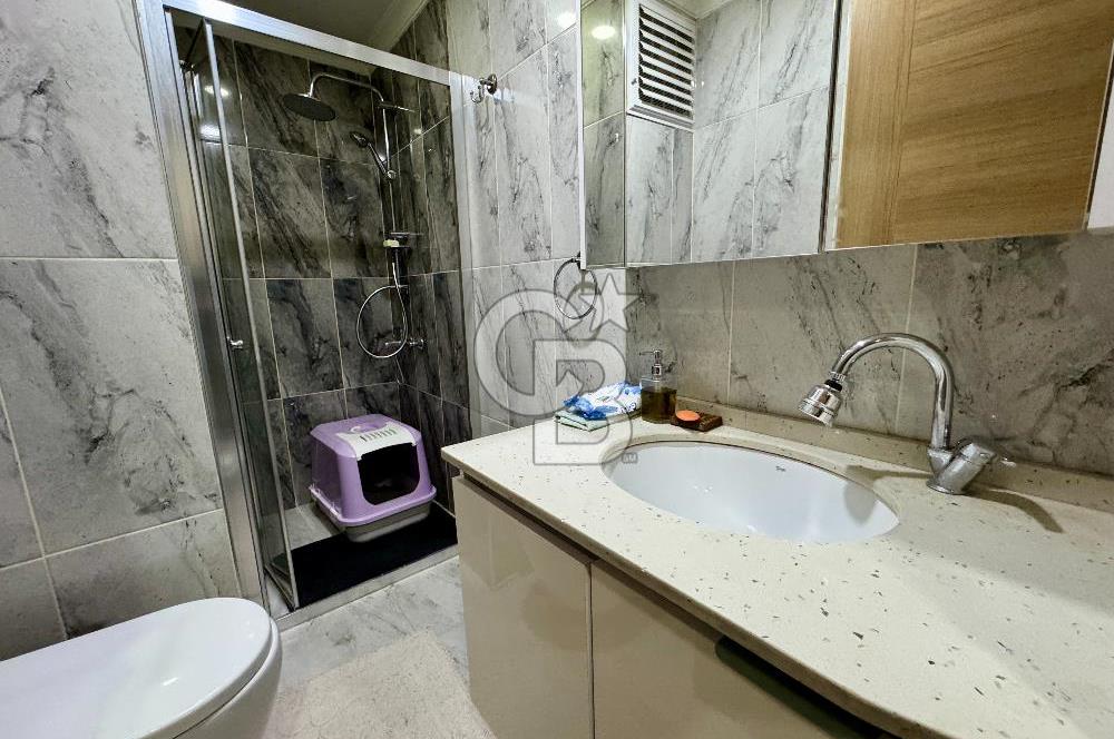 ALTINTEPE’DE GENÇ BİNADA ÖZEL TERASLI BAKIMLI 1+1 DAİRE