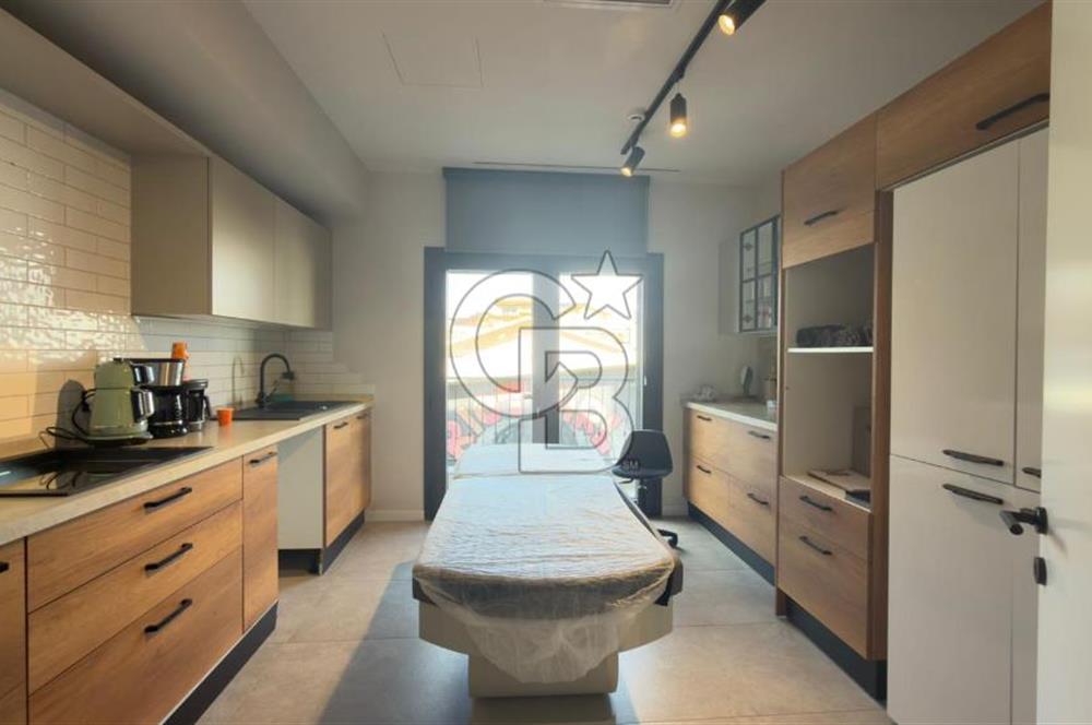 Alsancak Şehitler Caddesi Cepheli 3 Katlı  Satılık Komple Bina