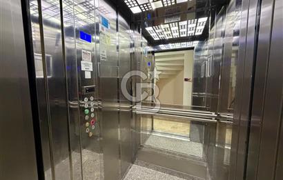 Altıntepe'de Merkezi Konumda Kapalı Otoparklı Satılık 3 + 1 Daire 