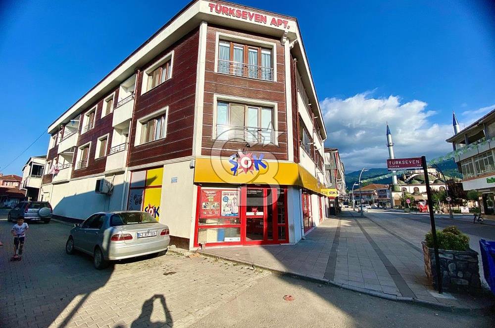 GÖLYAKA MERKEZ'DE KURUMSAL KİRACILI 452 m² SATILIK İŞYERİ