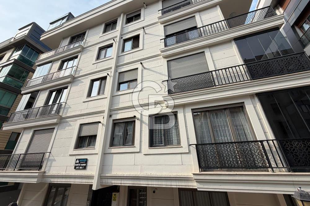 Altıntepe'de Merkezi Konumda Kapalı Otoparklı Satılık 3 + 1 Daire 