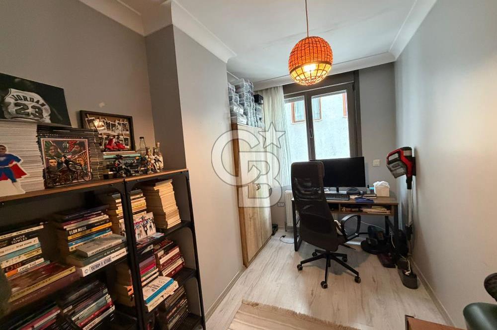 Altıntepe'de Merkezi Konumda Kapalı Otoparklı Satılık 3 + 1 Daire 