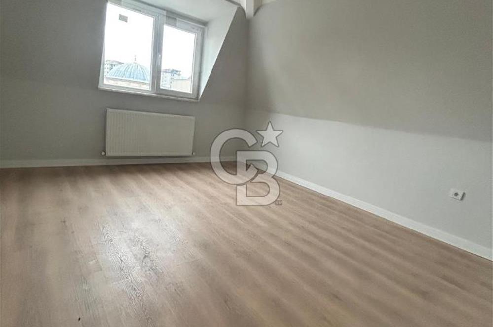 Kartal'da Sahile ve Ulaşıma Yakın 3+1 Çift Banyolu Dubleks Daire